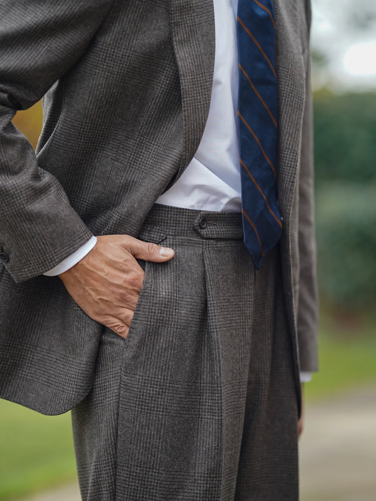 Repp Stripe Silk Tie - Navy / Copper - Hand-Rolled