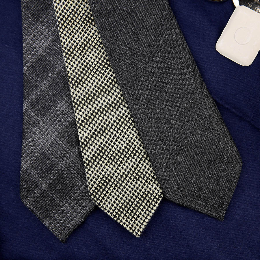 Houndstooth Bespoke Wool Tie - Cream / Black