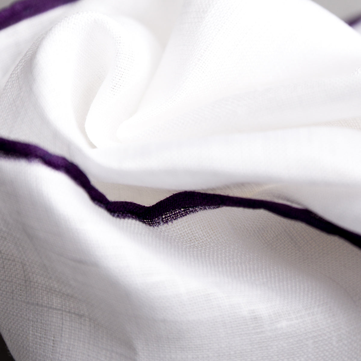 Irish Linen Shoestring Pocket Square - White / Eggplant