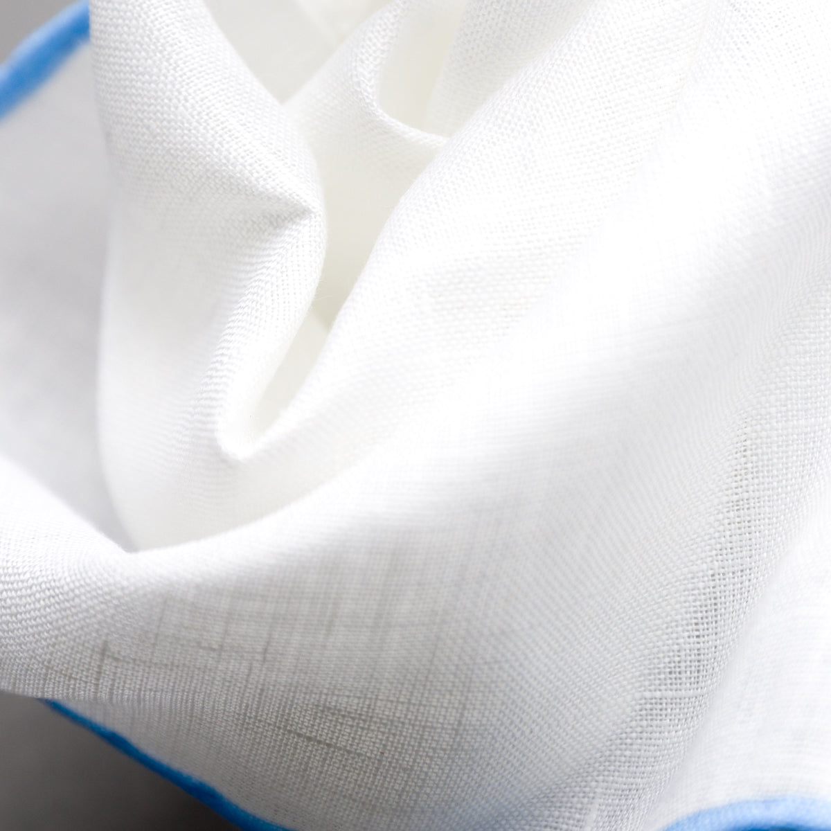 Irish Linen Shoestring Pocket Square - White / Blue