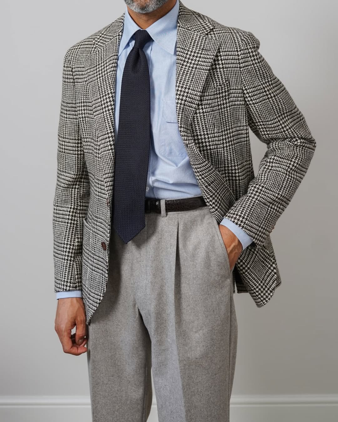 Grenadine / Garza Grossa Tie - Midnight - Hand-Rolled