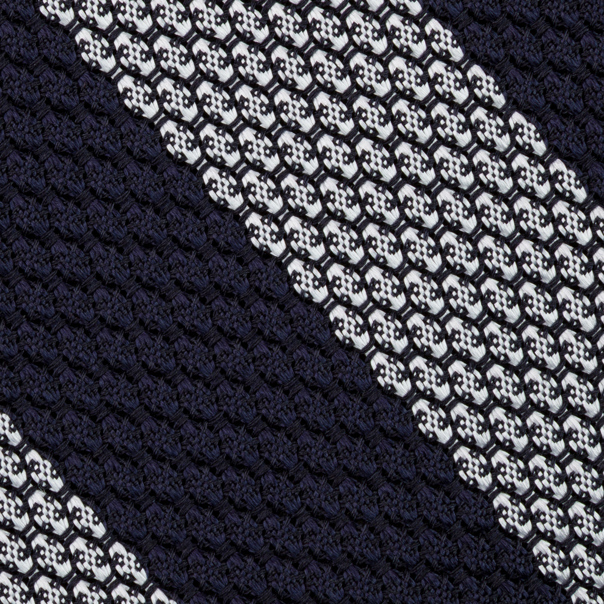 Striped Grossa Grenadine Silk Tie - Navy / White - Hand-Rolled
