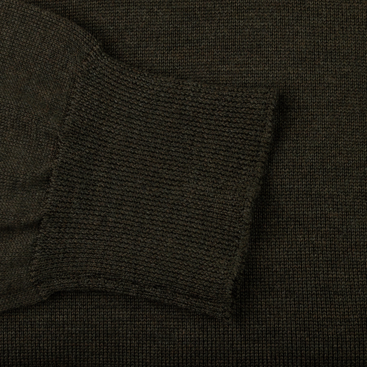 Merino Wool Knitted Turtleneck - Dark Olive